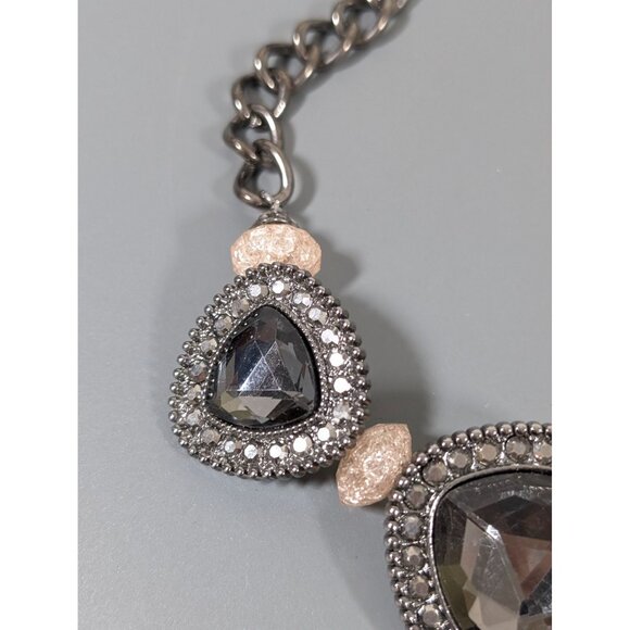 Simply Vera Wang Gray Triangle Glass Cabochon Rhinestone Statement Necklace Bold - Picture 4 of 7